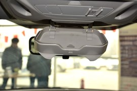 2012款福特福克斯三厢1.6L自动风尚型