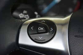 2012款福特福克斯三厢1.6L自动风尚型