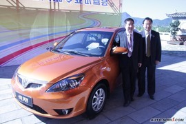   2009款长安悦翔两厢试驾
