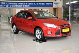 2012款福特福克斯三厢1.6L自动风尚型