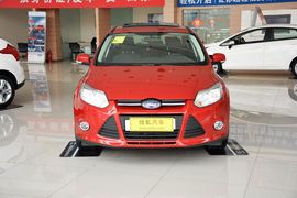 2012款福特福克斯三厢1.6L自动风尚型