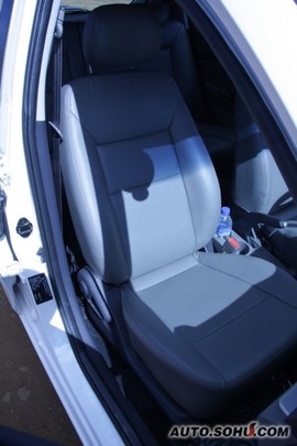 2009款长安悦翔两厢试驾