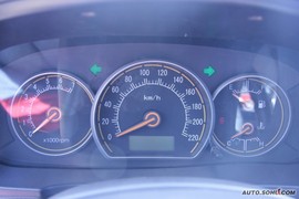 2009款长安悦翔两厢试驾