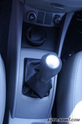 2009款长安悦翔两厢试驾