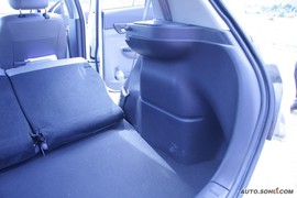 2009款长安悦翔两厢试驾