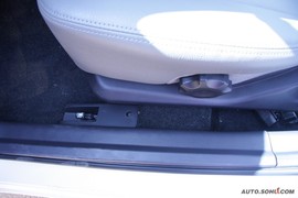 2009款长安悦翔两厢试驾