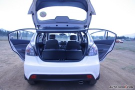 2009款长安悦翔两厢试驾