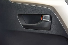 2015款丰田RAV4