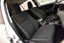 2015款丰田RAV4