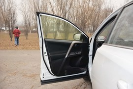 2015款丰田RAV4