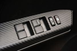 2015款丰田RAV4