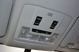 2015款丰田RAV4
