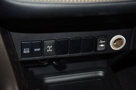 2015款丰田RAV4