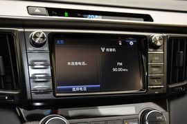 2015款丰田RAV4