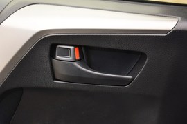 2015款丰田RAV4