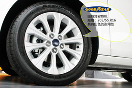 福睿斯1.5L自动时尚型实拍