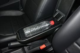 2015款大众新桑塔纳1.6L自动豪华版