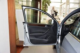 2015款大众新桑塔纳1.6L自动豪华版