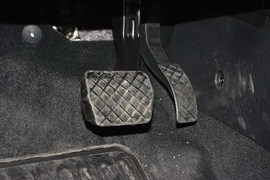 2015款大众新桑塔纳1.6L自动豪华版