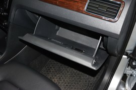 2015款大众新桑塔纳1.6L自动豪华版