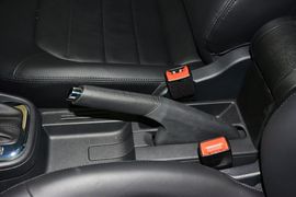 2015款大众新桑塔纳1.6L自动豪华版