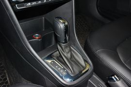2015款大众新桑塔纳1.6L自动豪华版