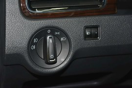 2015款大众新桑塔纳1.6L自动豪华版