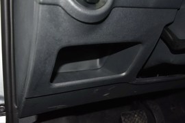 2015款大众新桑塔纳1.6L自动豪华版