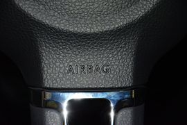 2015款大众新桑塔纳1.6L自动豪华版