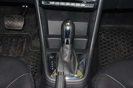 2015款大众新桑塔纳1.6L自动豪华版