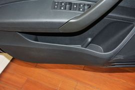 2015款大众新桑塔纳1.6L自动风尚版