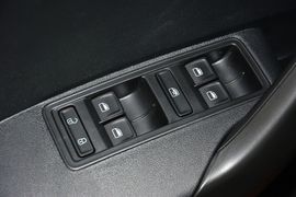2015款大众新桑塔纳1.6L自动风尚版