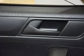 2015款大众新桑塔纳1.6L自动风尚版