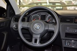 2015款大众新桑塔纳1.6L自动风尚版