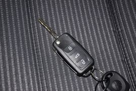 2015款大众途安1.4T自动豪华版5座