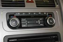 2015款大众途安1.4T自动豪华版5座