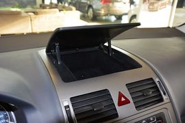 2015款大众途安1.4T自动豪华版5座