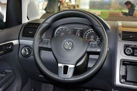 2015款大众途安1.4T自动豪华版5座