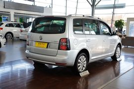 2015款大众途安1.4T自动豪华版5座