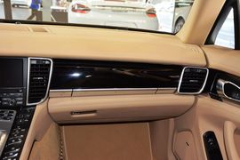 2014款保时捷Panamera