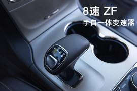 2015款Jeep大切诺基尊悦版冰雪试驾实拍