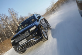 2015款Jeep大切诺基尊悦版冰雪试驾实拍