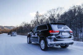 2015款Jeep大切诺基尊悦版冰雪试驾实拍