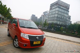 2009款东风日产帅客试驾