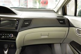 2014款本田思域1.8L自动舒适版