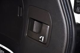 2012款丰田兰德酷路泽4.0L自动VX