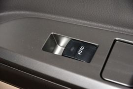 2012款丰田兰德酷路泽4.0L自动VX