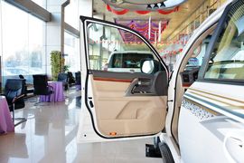 2012款丰田兰德酷路泽4.0L自动VX