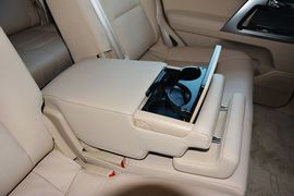 2012款丰田兰德酷路泽4.0L自动VX