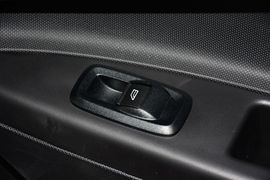 2013款福特嘉年华两厢1.5L自动时尚型